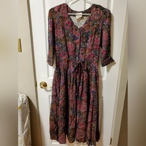 🔴 Romantic long sleeve black and pink floral maxi dress